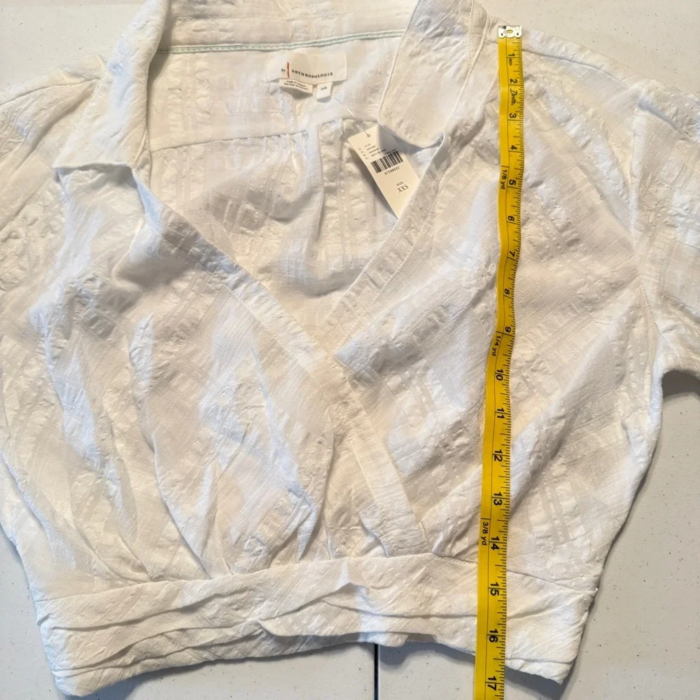 Anthropologie Banded Surplice White V-Neck Blouse Puff Sleeve Romantic Top XXS